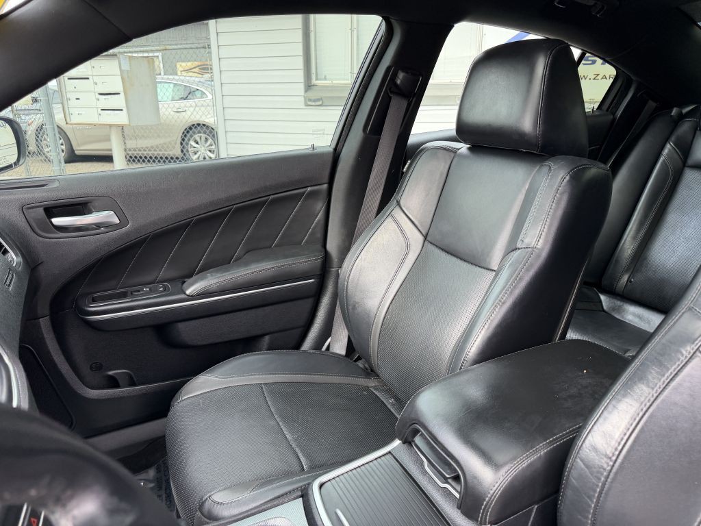 2015 Dodge Charger Image 13