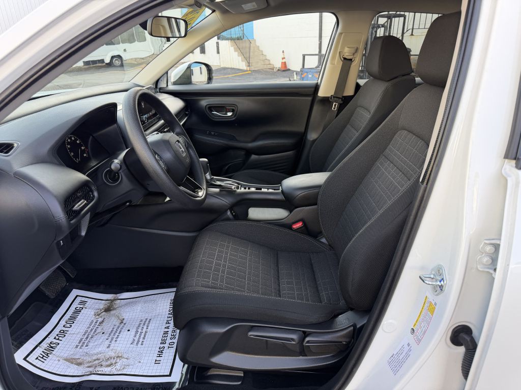 2025 Honda HR-V Image 11