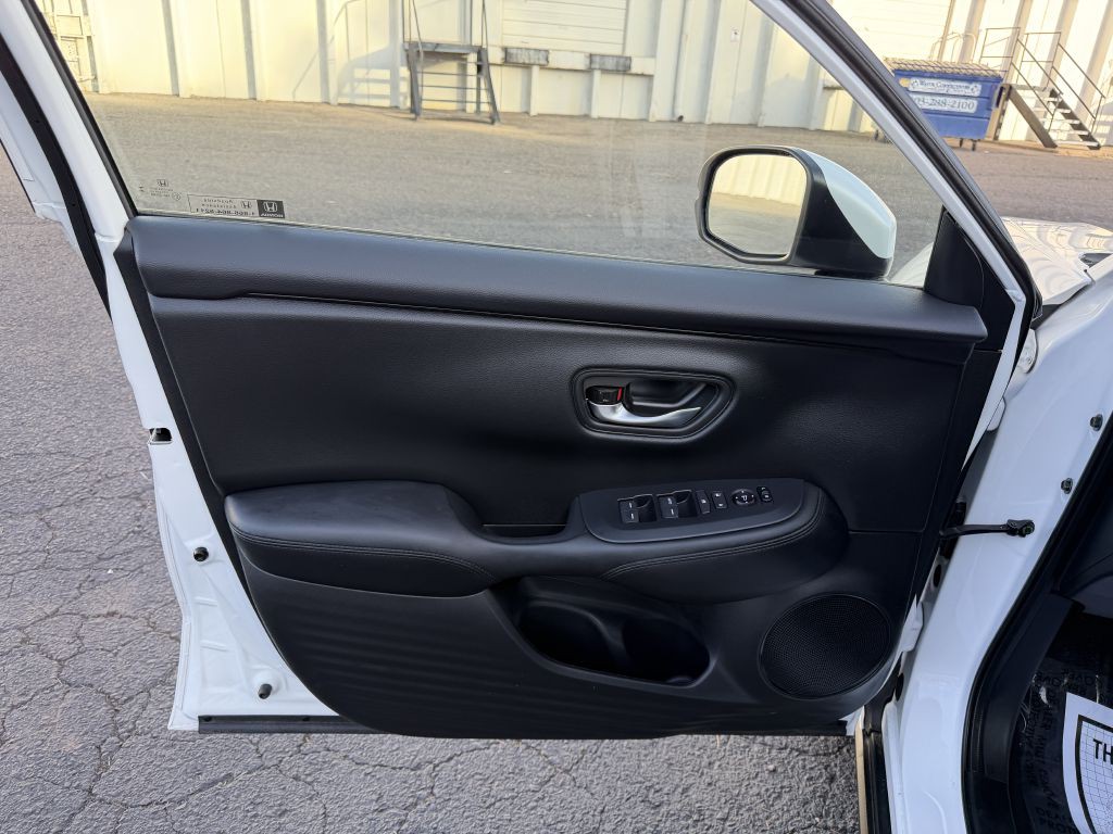 2025 Honda HR-V Image 15