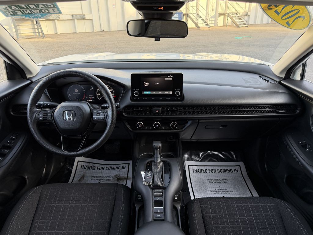 2025 Honda HR-V Image 17