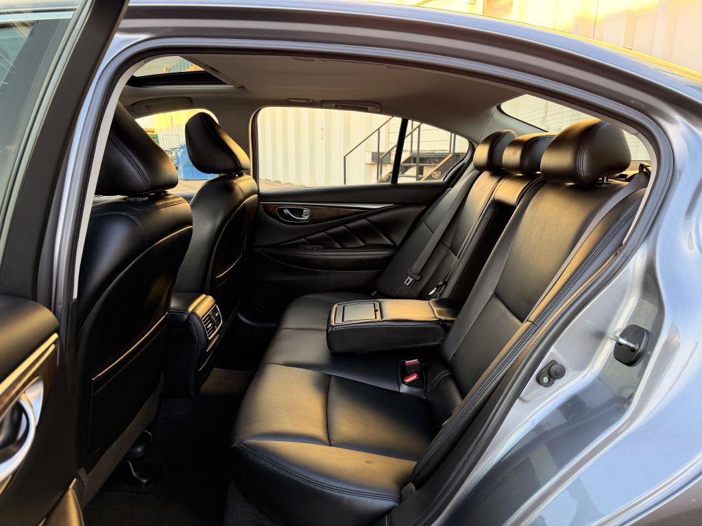 2018 INFINITI Q50 Image 17