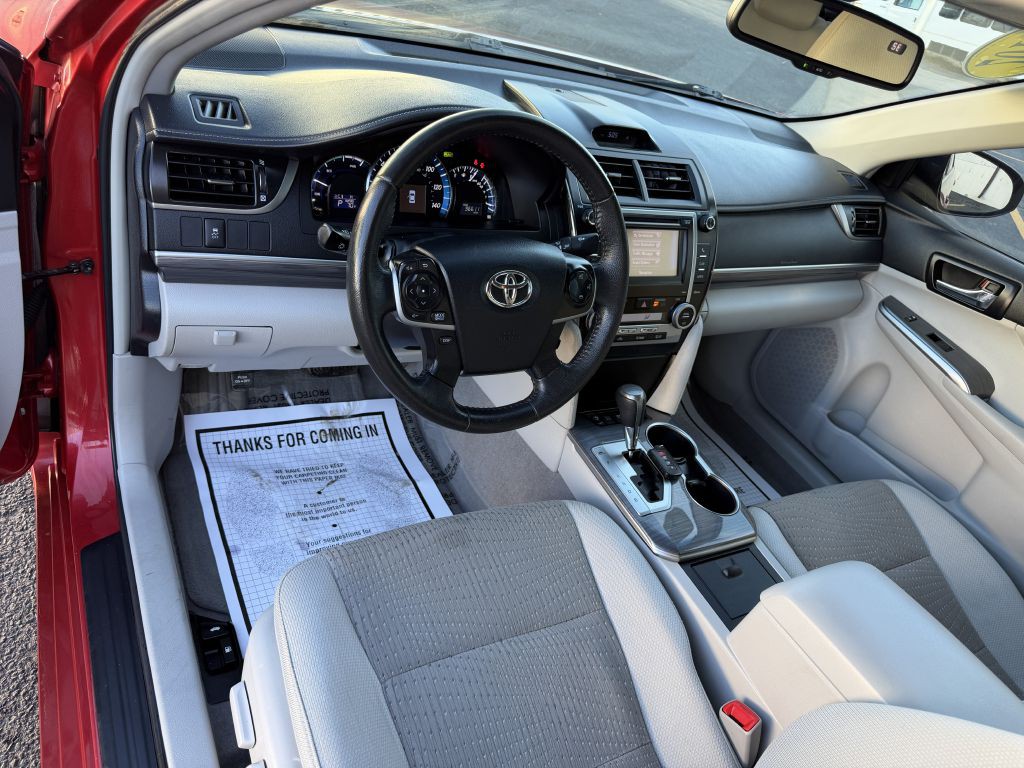 2013 Toyota Camry Image 14