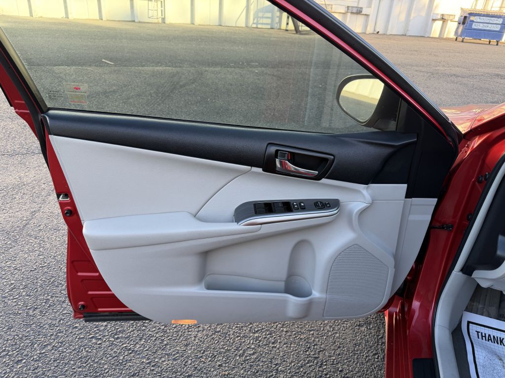 2013 Toyota Camry Image 15