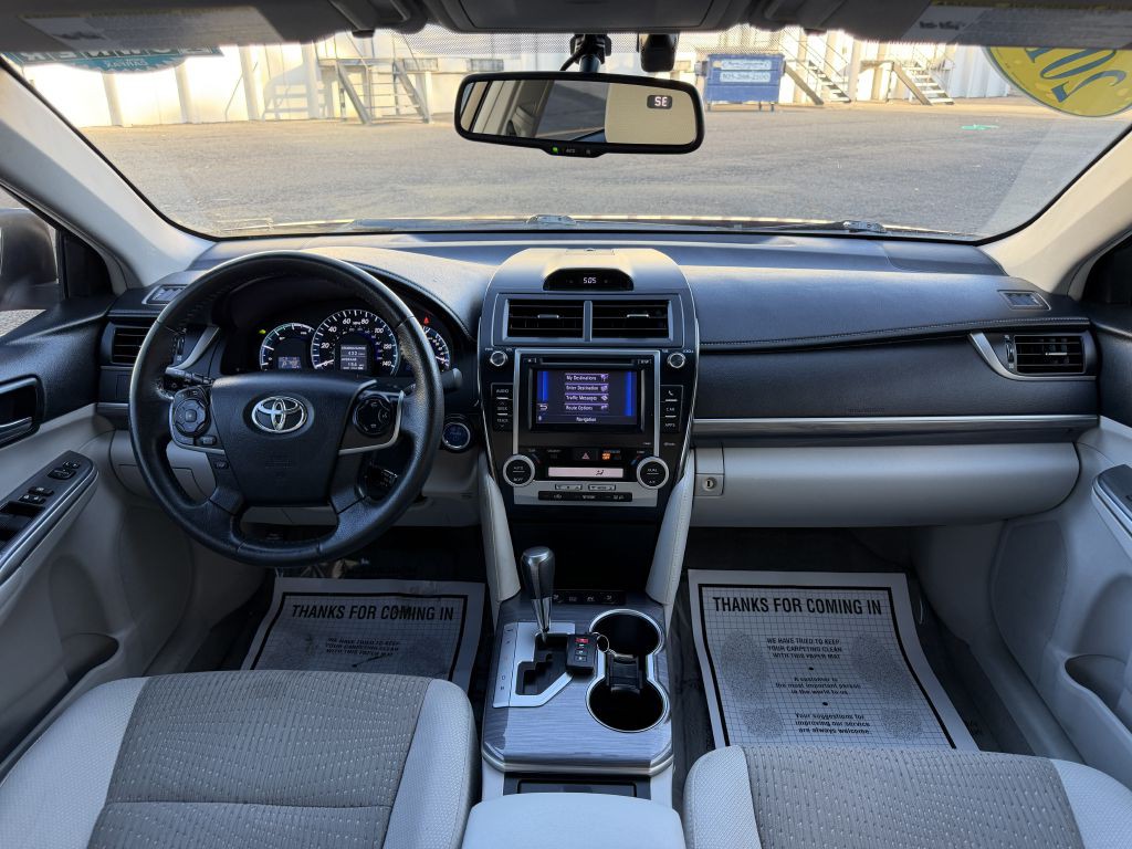 2013 Toyota Camry Image 17