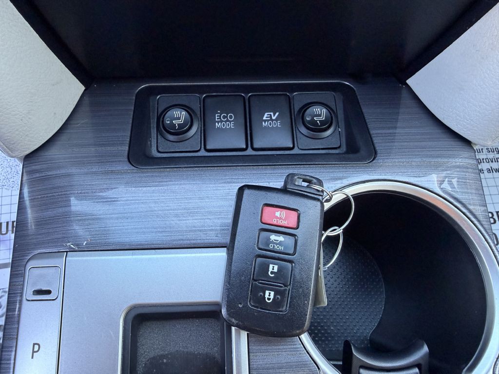 2013 Toyota Camry Image 22