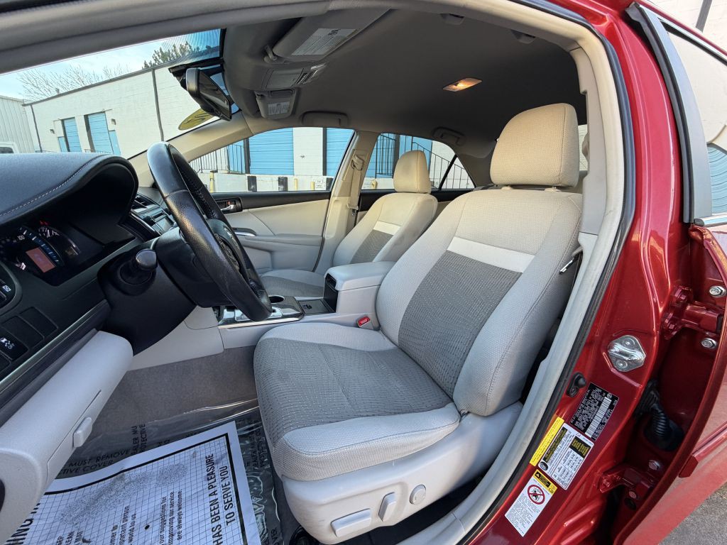 2013 Toyota Camry Image 25