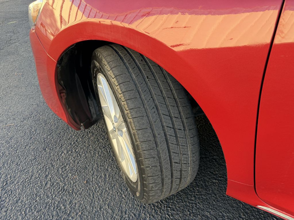 2013 Toyota Camry Image 29