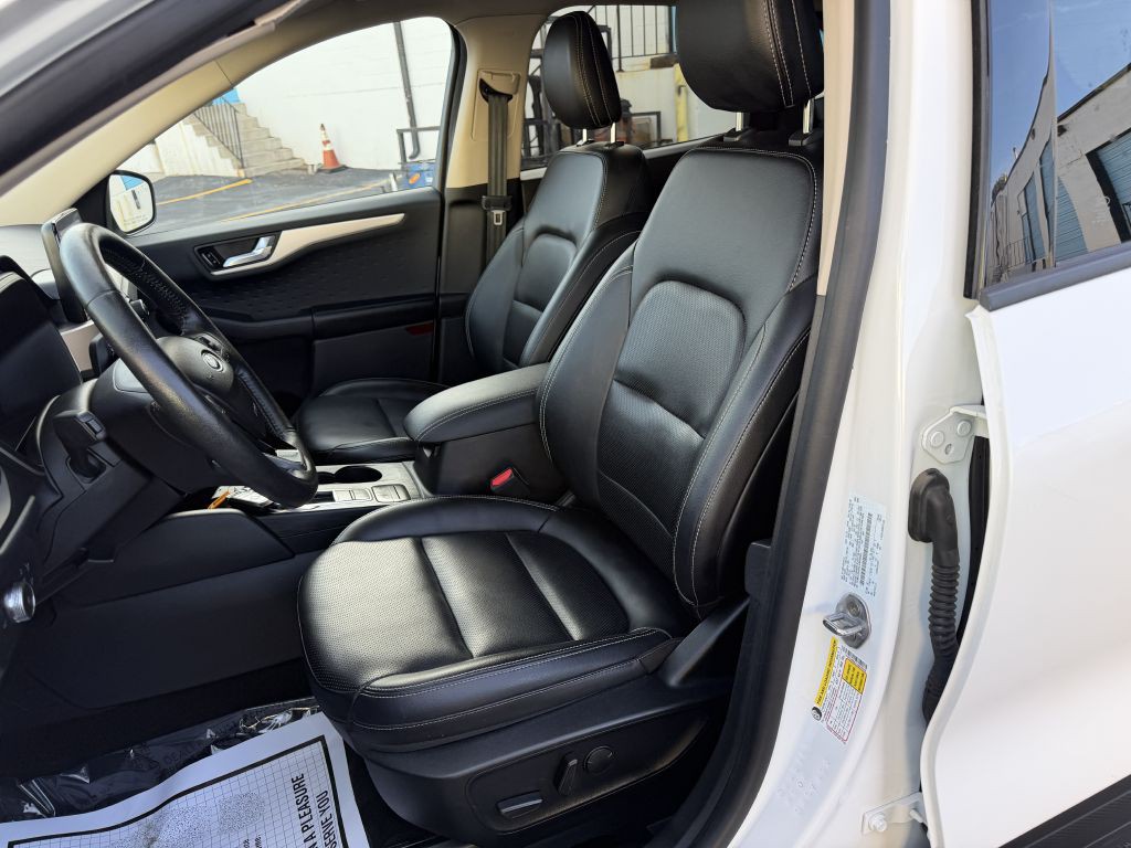 2020 Ford Escape Image 12