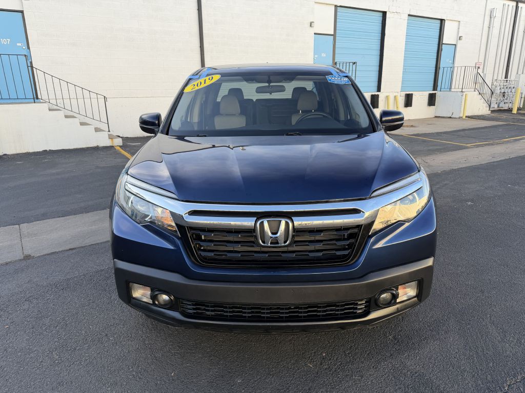 2017 Honda Ridgeline Image 2