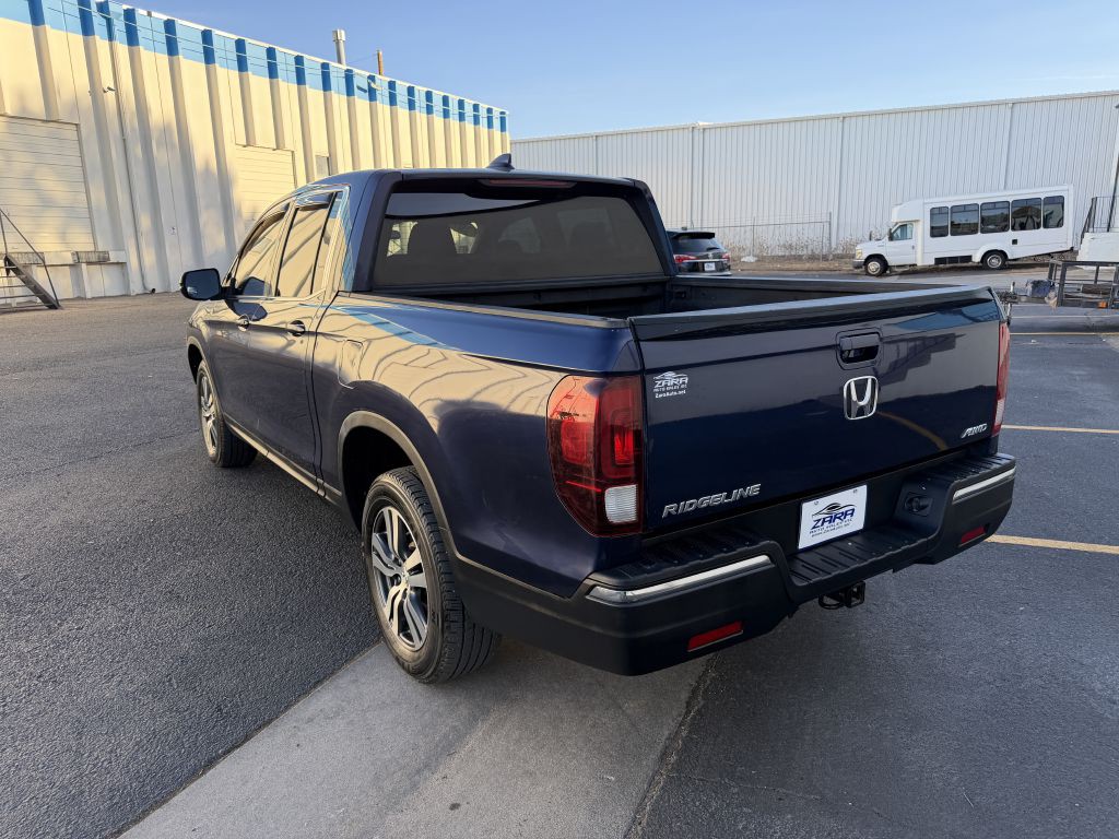 2017 Honda Ridgeline Image 5