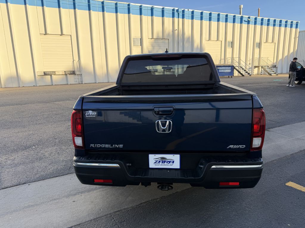 2017 Honda Ridgeline Image 6