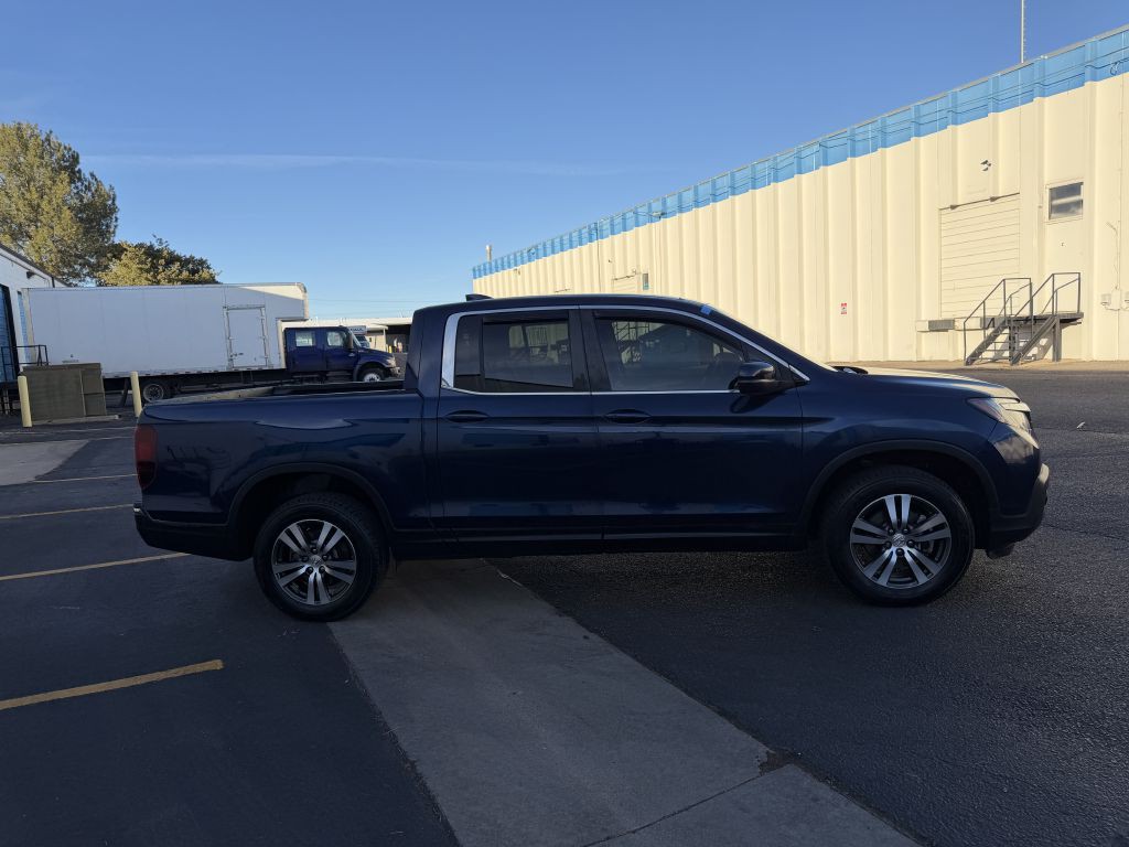2017 Honda Ridgeline Image 8