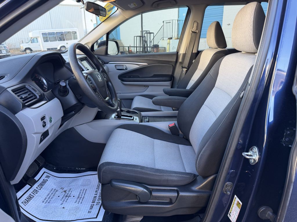 2017 Honda Ridgeline Image 11