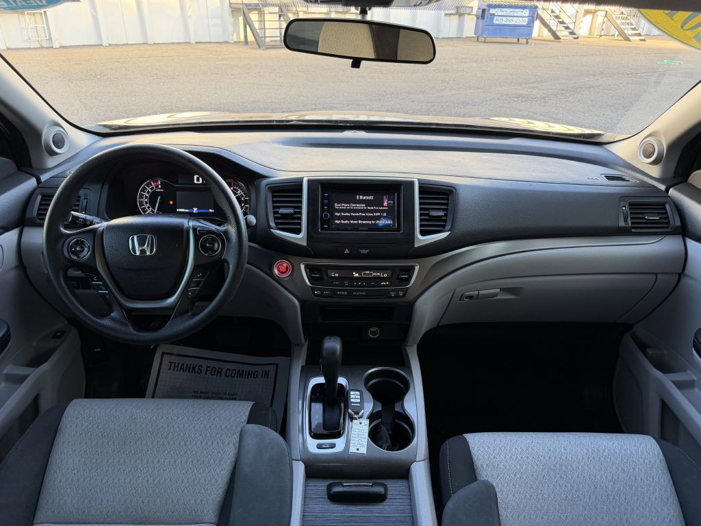 2017 Honda Ridgeline Image 17