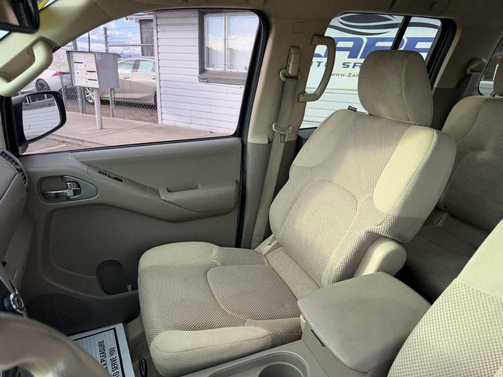 2012 Nissan Frontier Image 13