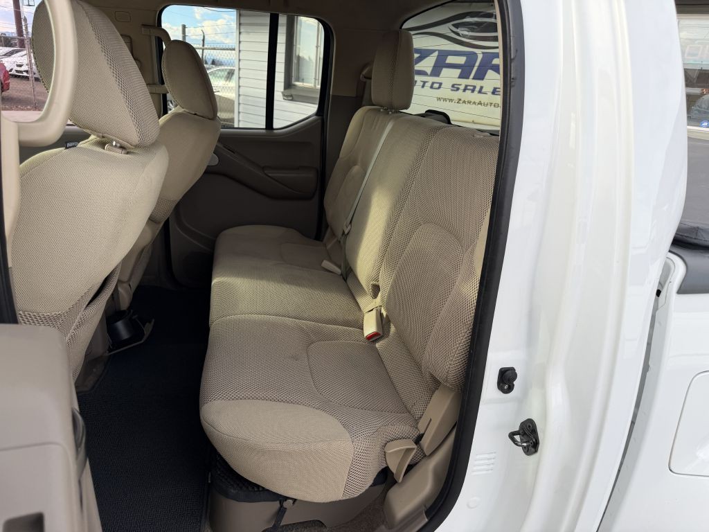 2012 Nissan Frontier Image 16