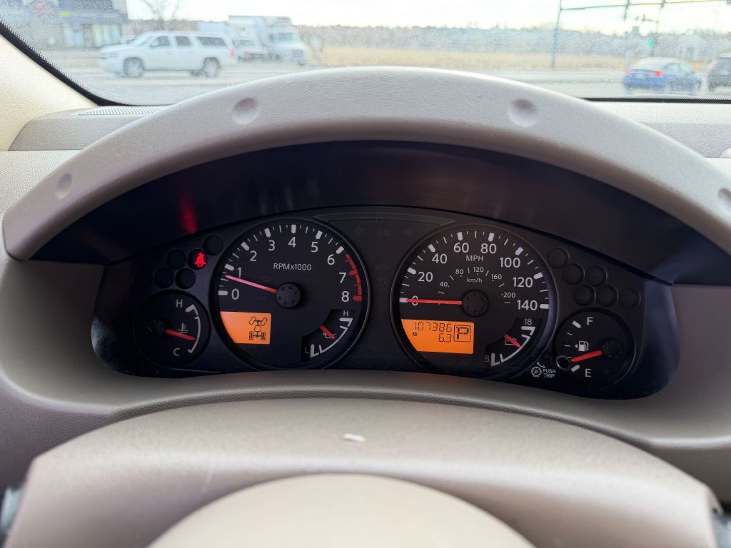 2012 Nissan Frontier Image 21