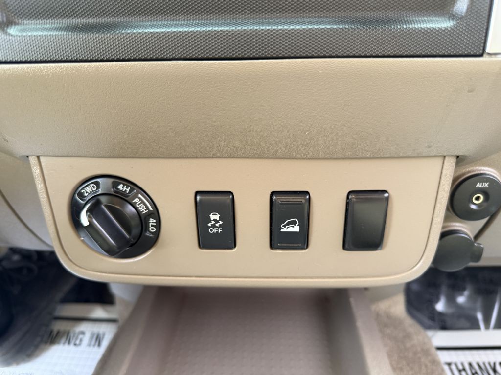 2012 Nissan Frontier Image 23