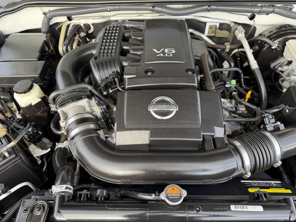 2012 Nissan Frontier Image 26