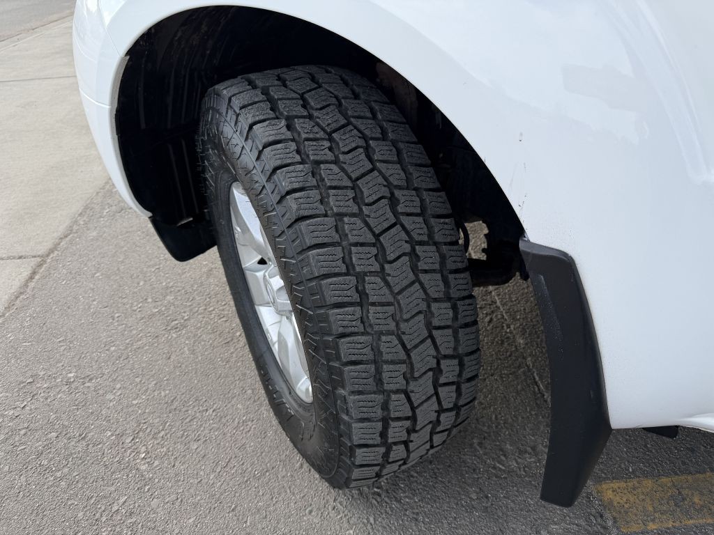 2012 Nissan Frontier Image 29