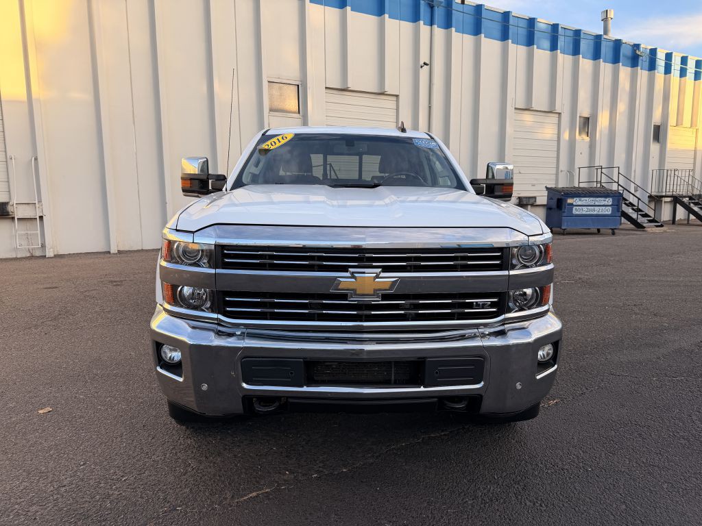 2016 Chevrolet Silverado 1500 Image 2