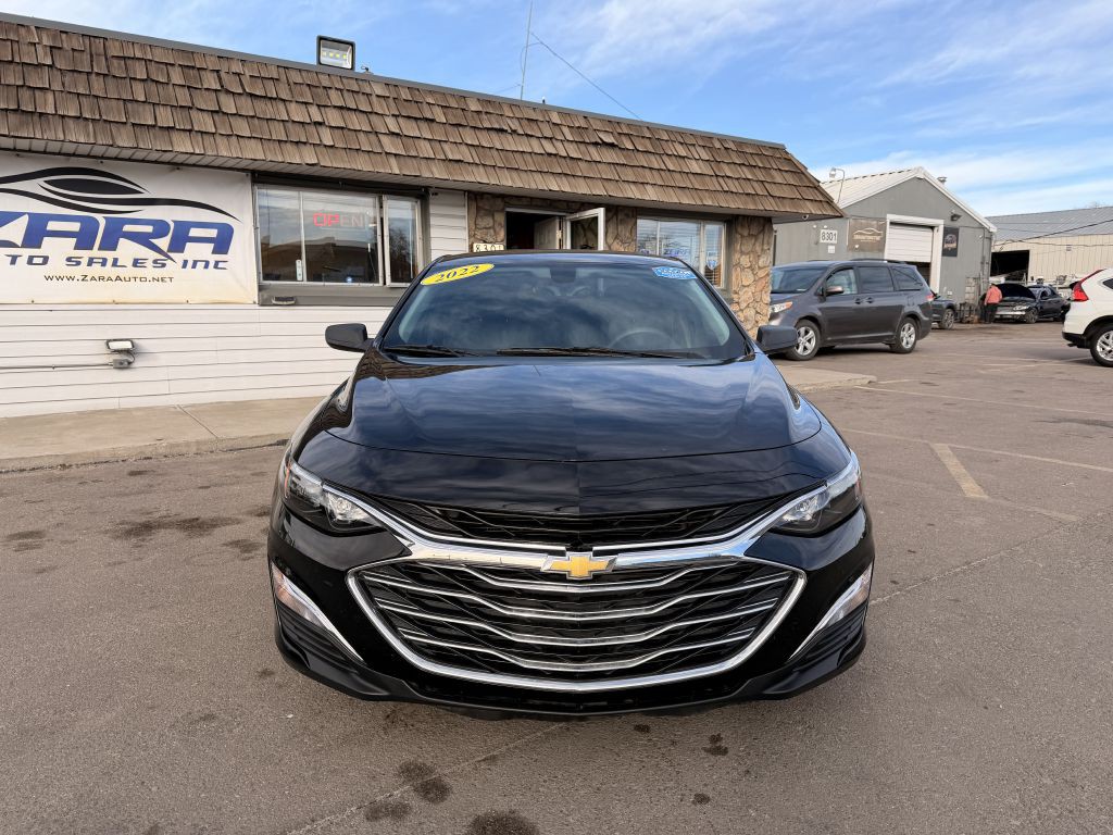 2022 Chevrolet Malibu Image 2
