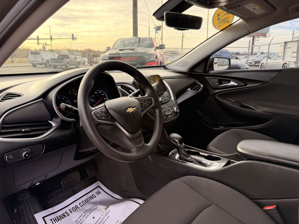 2022 Chevrolet Malibu Image 11