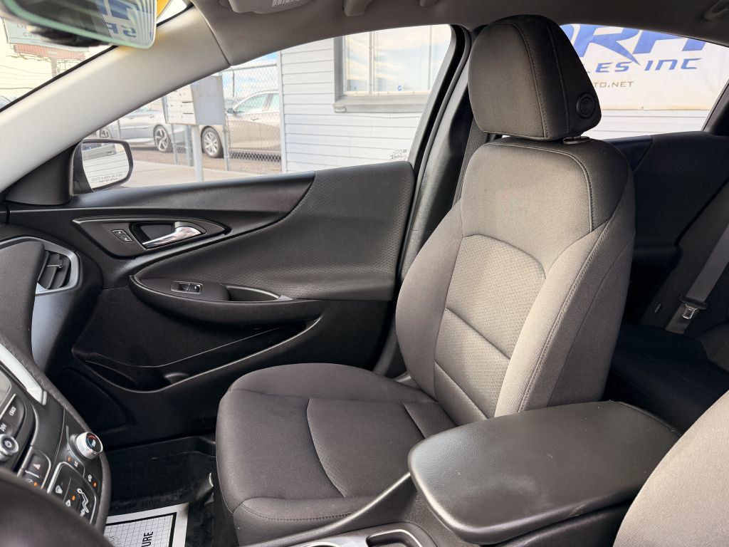2022 Chevrolet Malibu Image 14