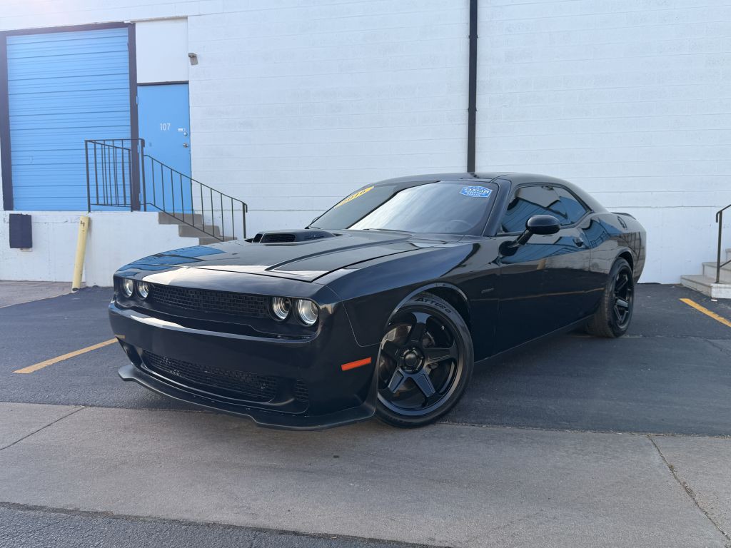 2016 Dodge Challenger Image 1