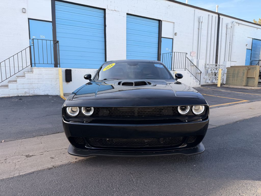 2016 Dodge Challenger Image 2
