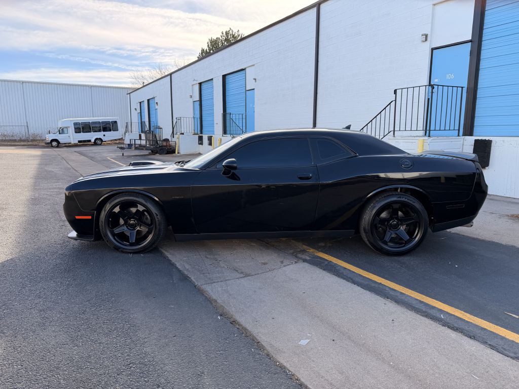 2016 Dodge Challenger Image 4