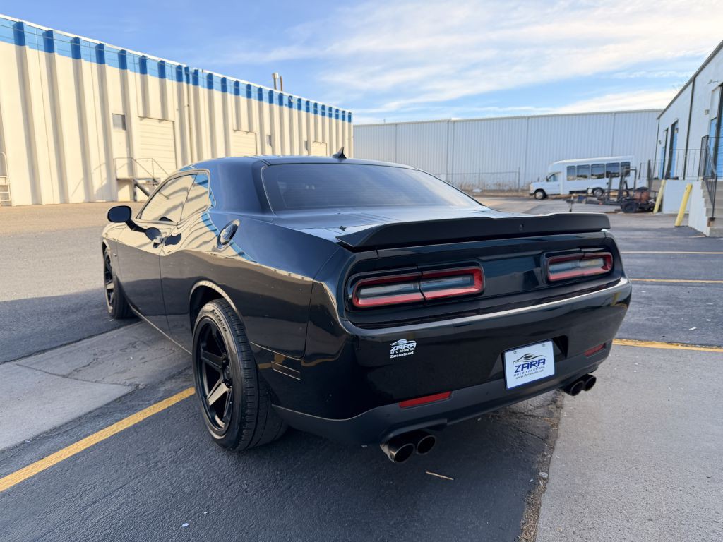 2016 Dodge Challenger Image 5
