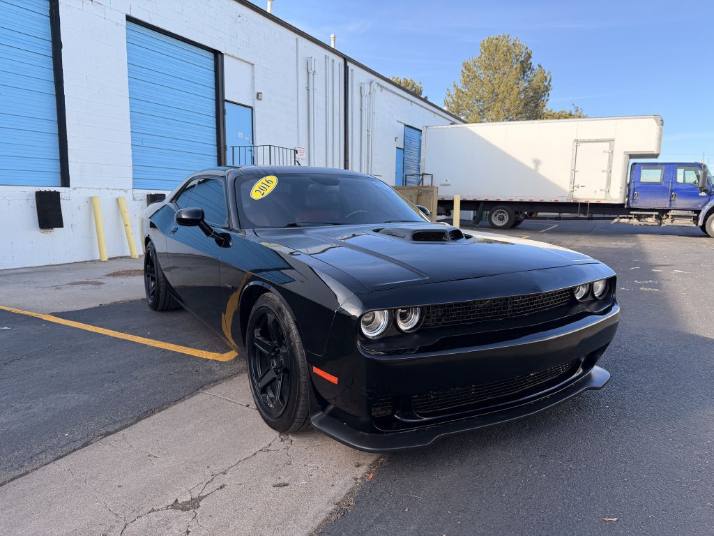 2016 Dodge Challenger Image 9