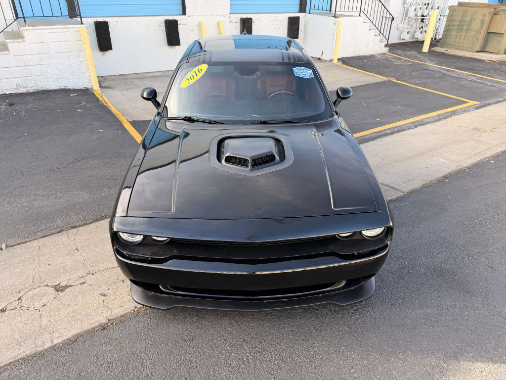 2016 Dodge Challenger Image 10
