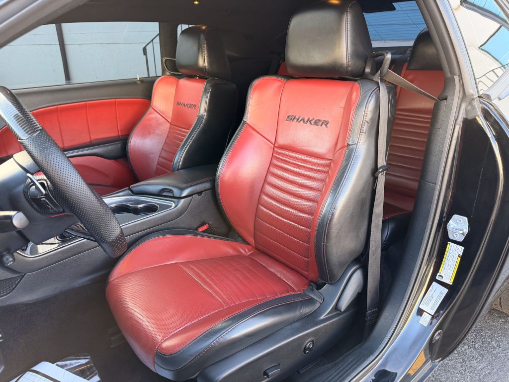 2016 Dodge Challenger Image 13