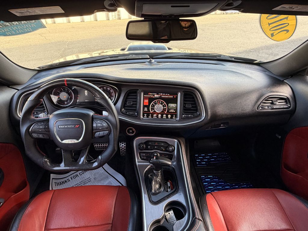 2016 Dodge Challenger Image 17