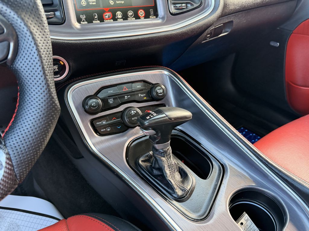 2016 Dodge Challenger Image 22