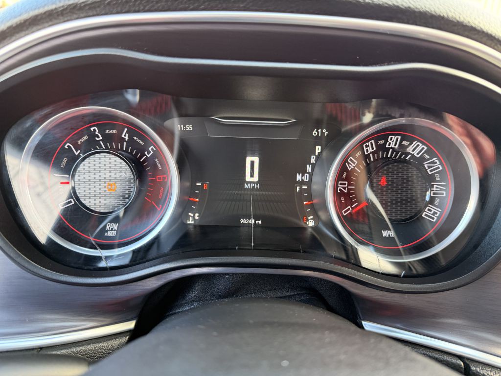 2016 Dodge Challenger Image 26