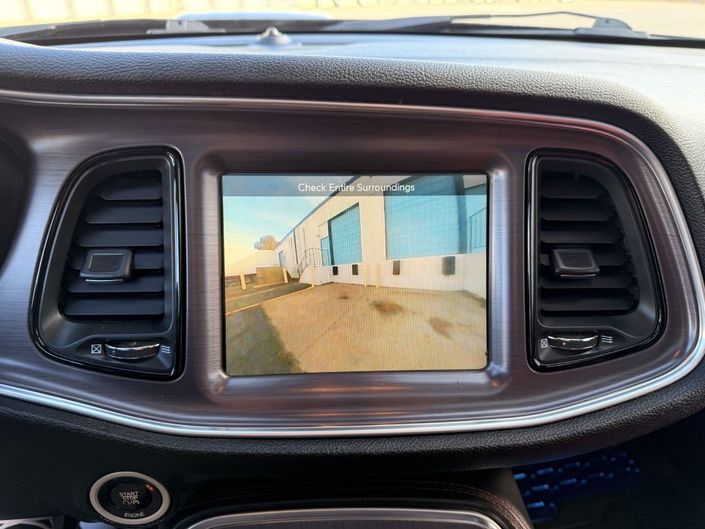 2016 Dodge Challenger Image 27