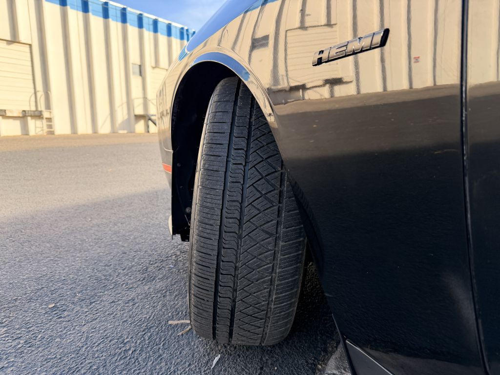 2016 Dodge Challenger Image 35