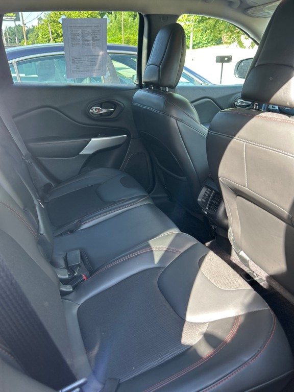 2018 Jeep Cherokee Image 3