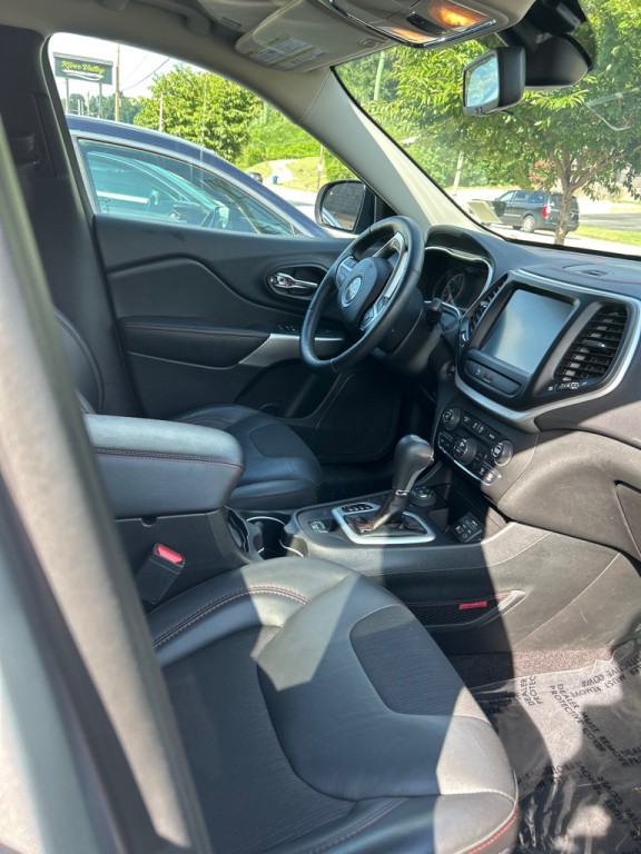 2018 Jeep Cherokee Image 4