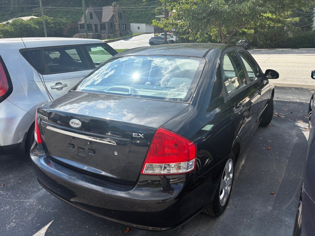 2009 Kia Spectra Image 3