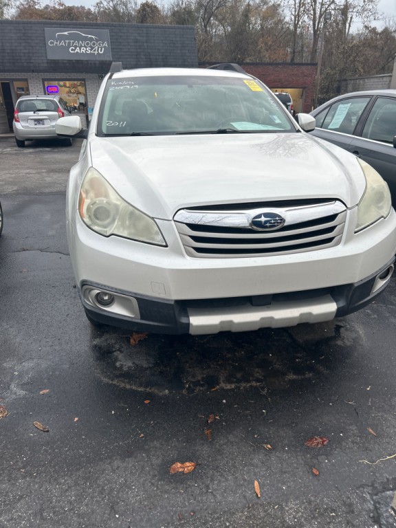 2011 Subaru Outback Image 2