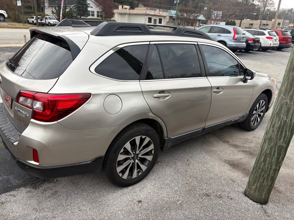 2011 Subaru Outback Image 7