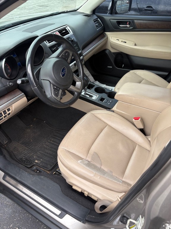 2011 Subaru Outback Image 8