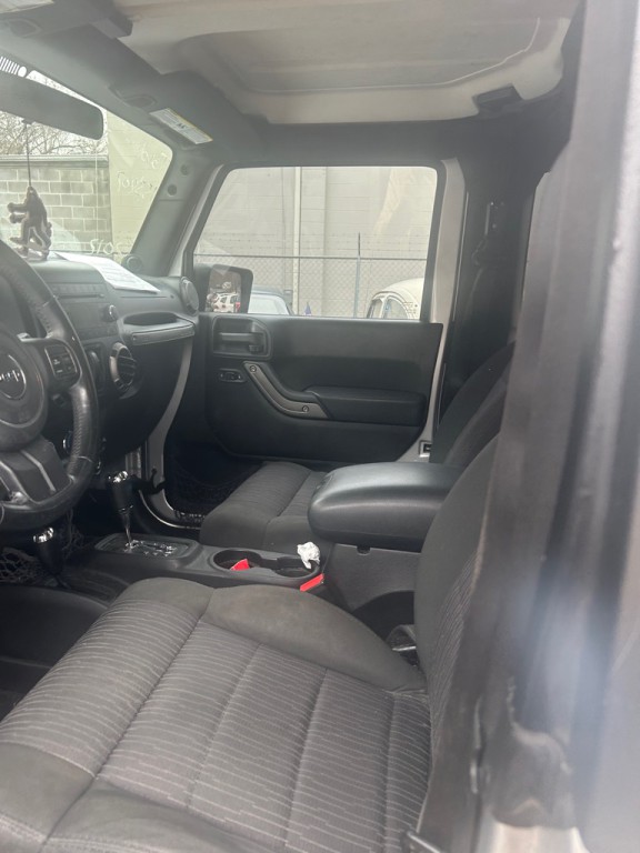 2012 Jeep Wrangler Image 6