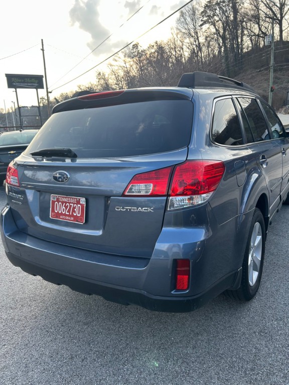2013 Subaru Outback Image 4