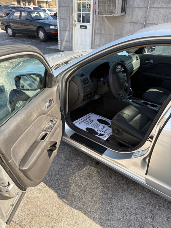 2012 Ford Fusion Image 16