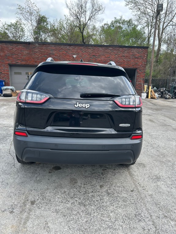 2019 Jeep Cherokee Image 2